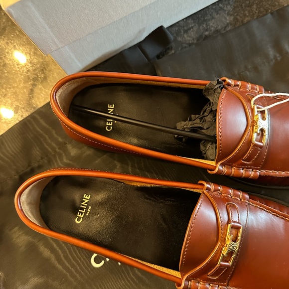 Authenticated Celine Thriomphe lamb skim dark brown loafers size 39,5 - Picture 3 of 8